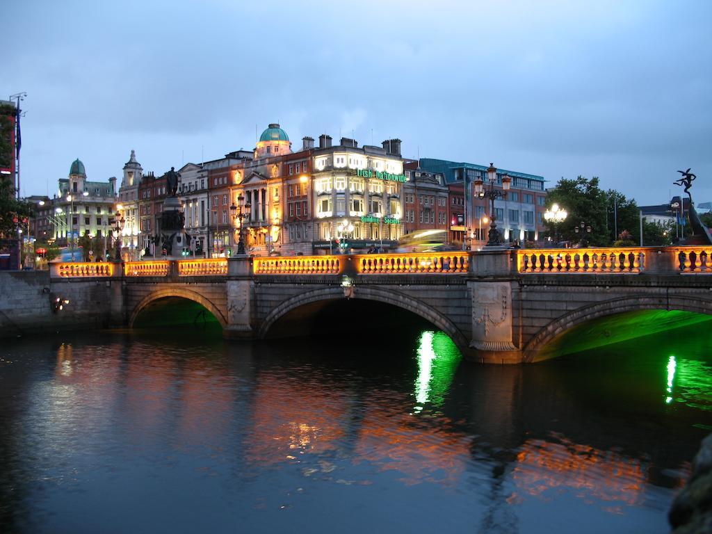 Paddy'S Palace Dublin Hostel ภายนอก รูปภาพ